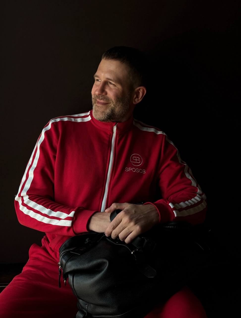 Костюм с лампасами